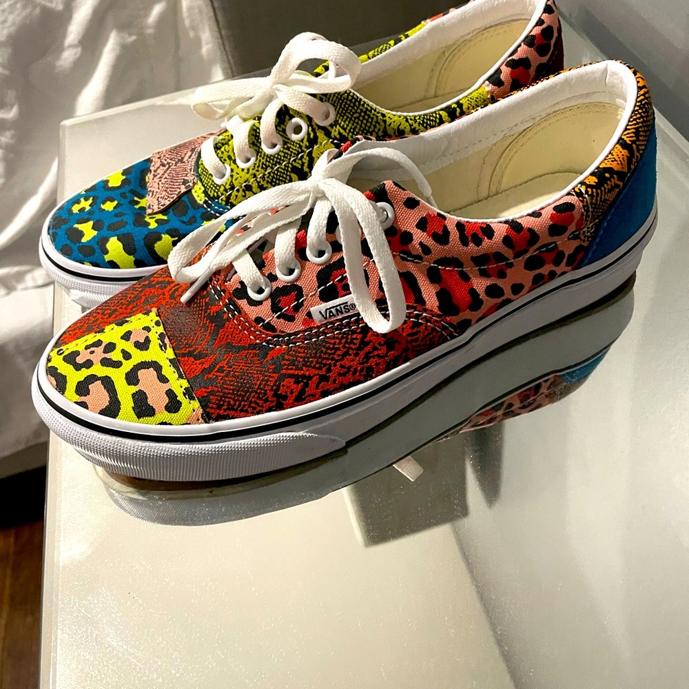 Vans - Picture 5 of 5